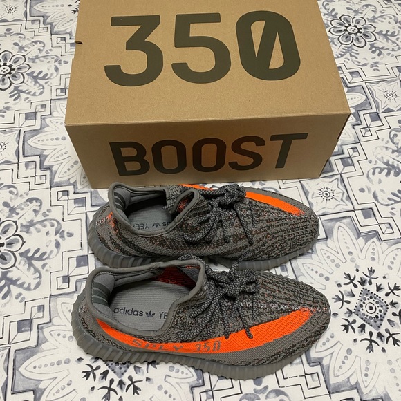 Yeezy size 8 Brand New - Picture 4 of 4